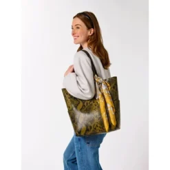 Shiraleah Faux Leather Twist Headband -Glow Up Beauty Store GUEST 0a9477f2 54f1 4ccb 932f 562930dad456