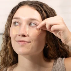 24K Gold Under Eye Masks For Dark Circles By M3, Brightening Eye Patches For Puffiness, Wrinkles & Fine Lines, 60 Patches + Spatula